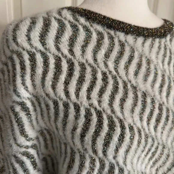 OLIVER BONAS Wavy Tinsel Metallic Knitted Jumper Sweater 
Sz US 14 or Large - Picture 9 of 12